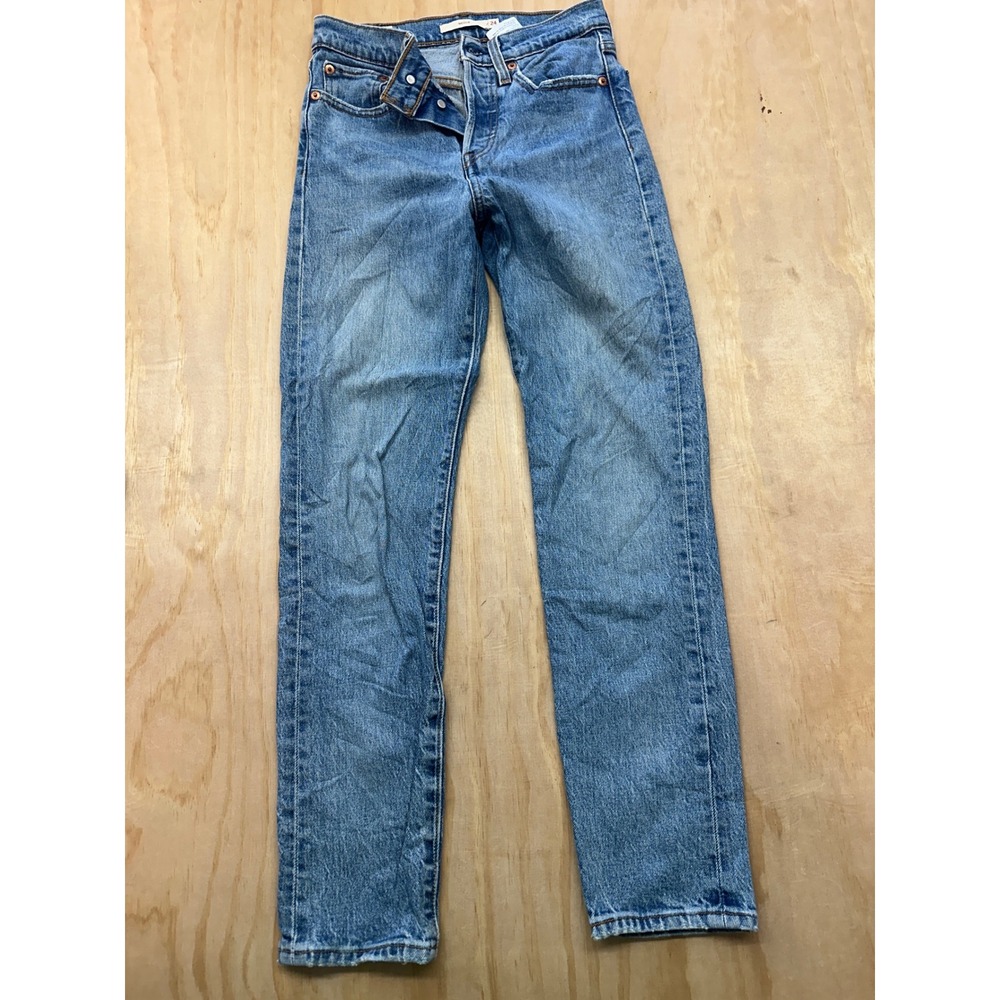 Levis Premium Wedgie Straight Jeans 24 Medium Wash Blue Denim 22861-0034